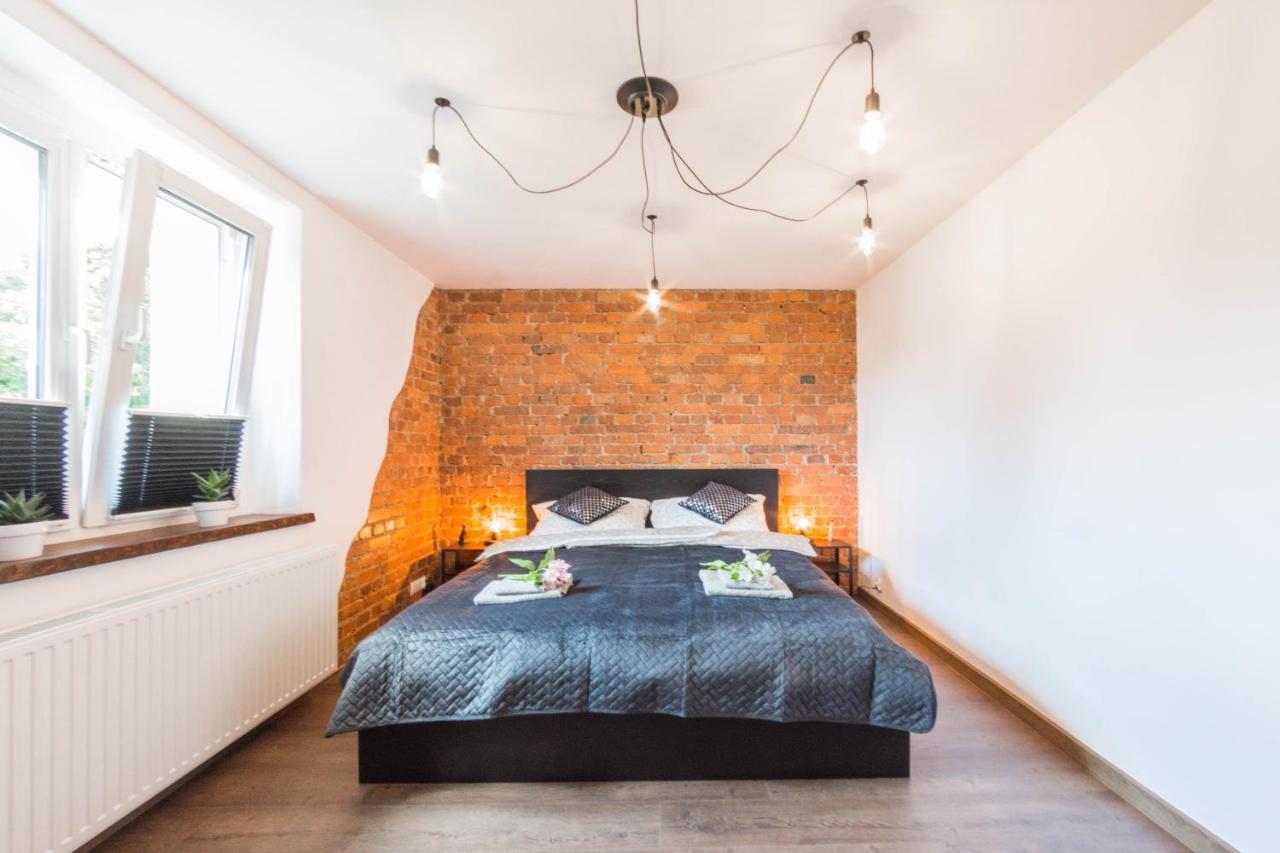 Apartament Wita Stwosza Jelenia Góra Exterior foto