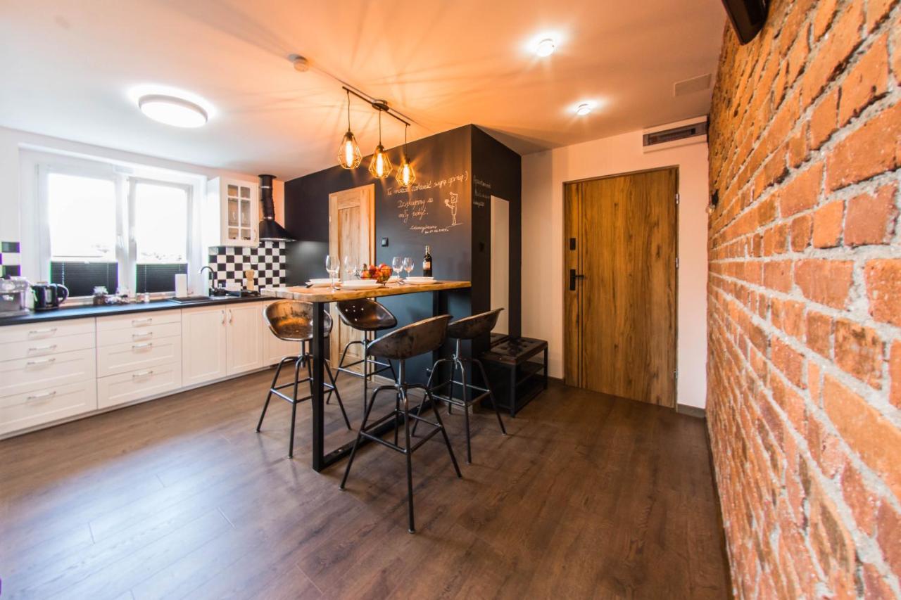 Apartament Wita Stwosza Jelenia Góra Exterior foto
