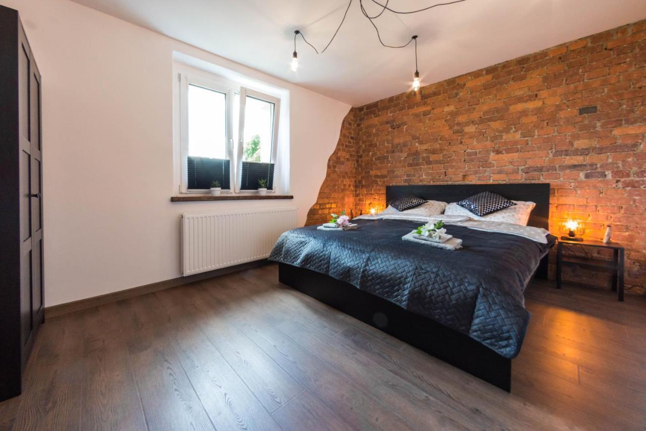 Apartament Wita Stwosza Jelenia Góra Exterior foto