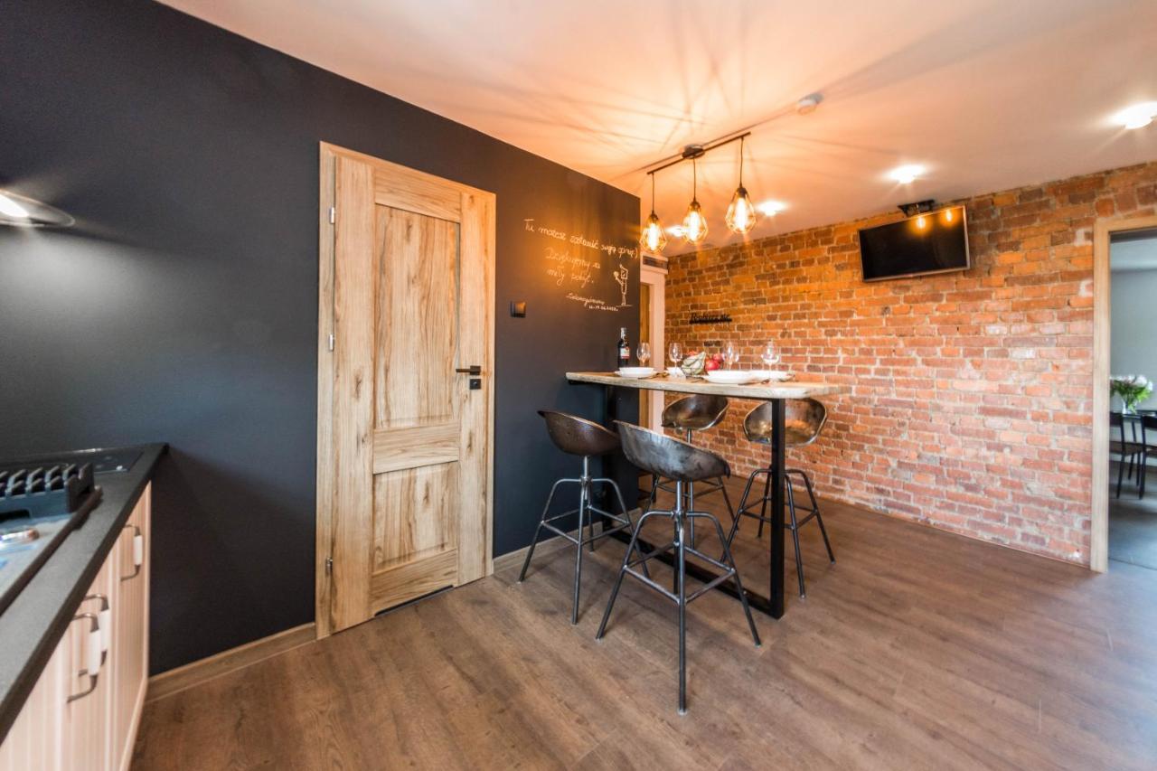 Apartament Wita Stwosza Jelenia Góra Exterior foto